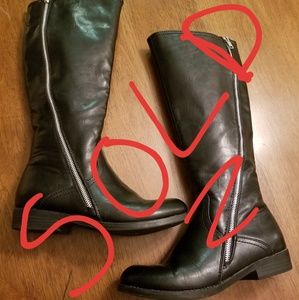 Sold!! Report boots